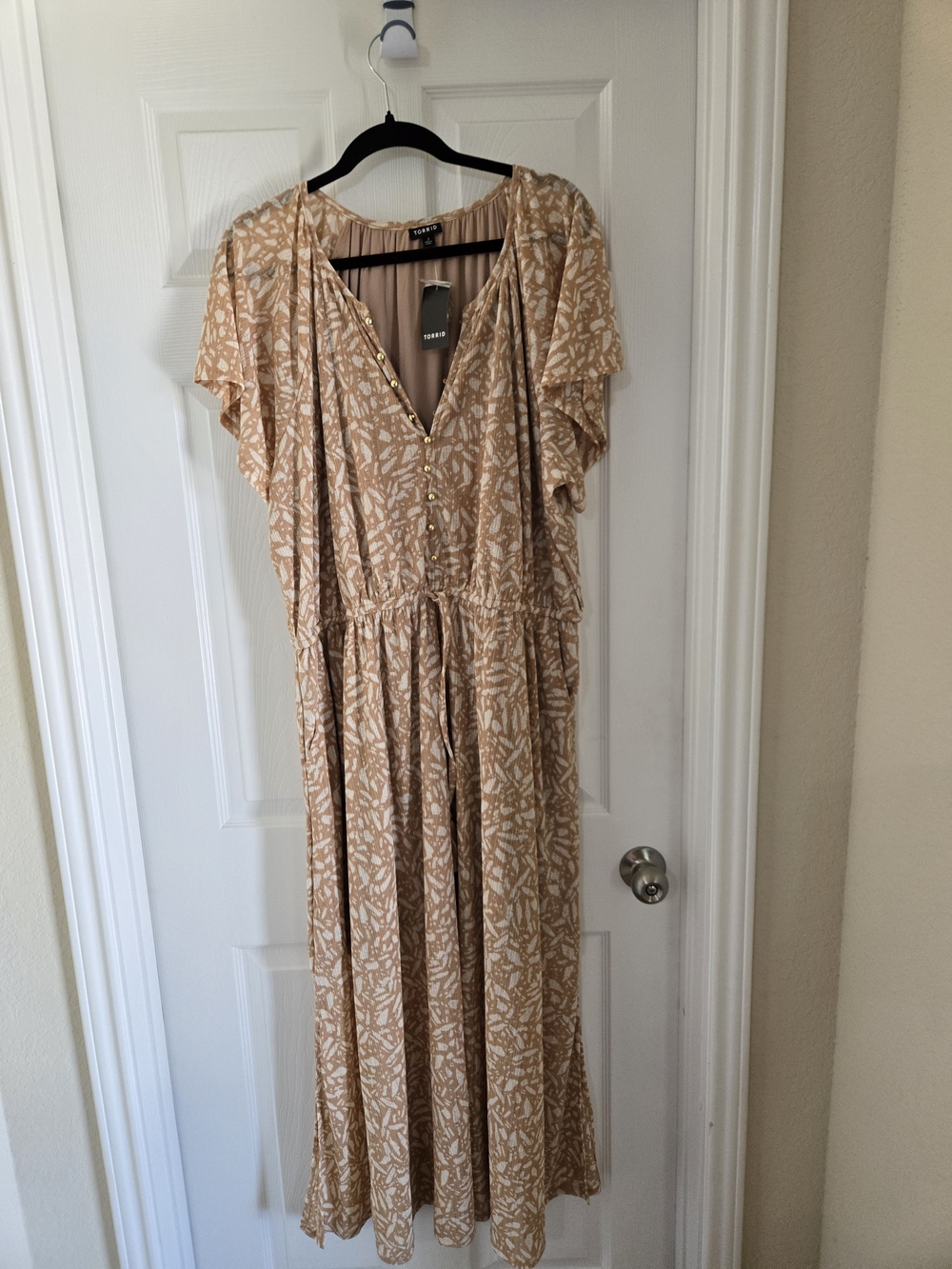torrid Beige Print Button-Front Maxi Dress